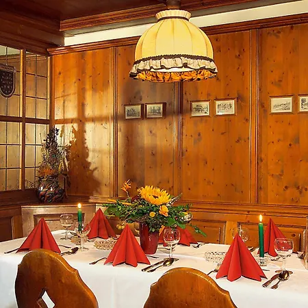Altdeutsches Gasthaus Roter Hirsch-3