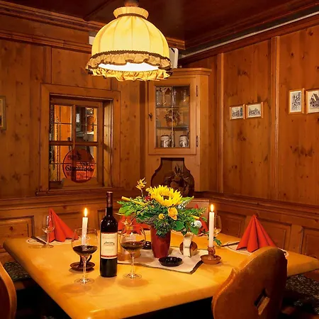 Altdeutsches Gasthaus Roter Hirsch-2